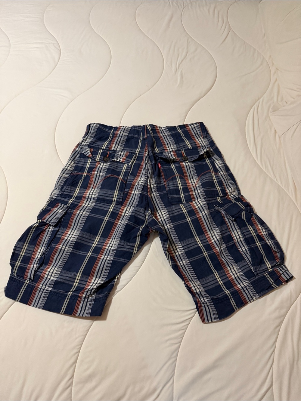 Levi's Men's Navy Plaid Cargo Shorts with Red and White Stripes - Picture 3 of 3